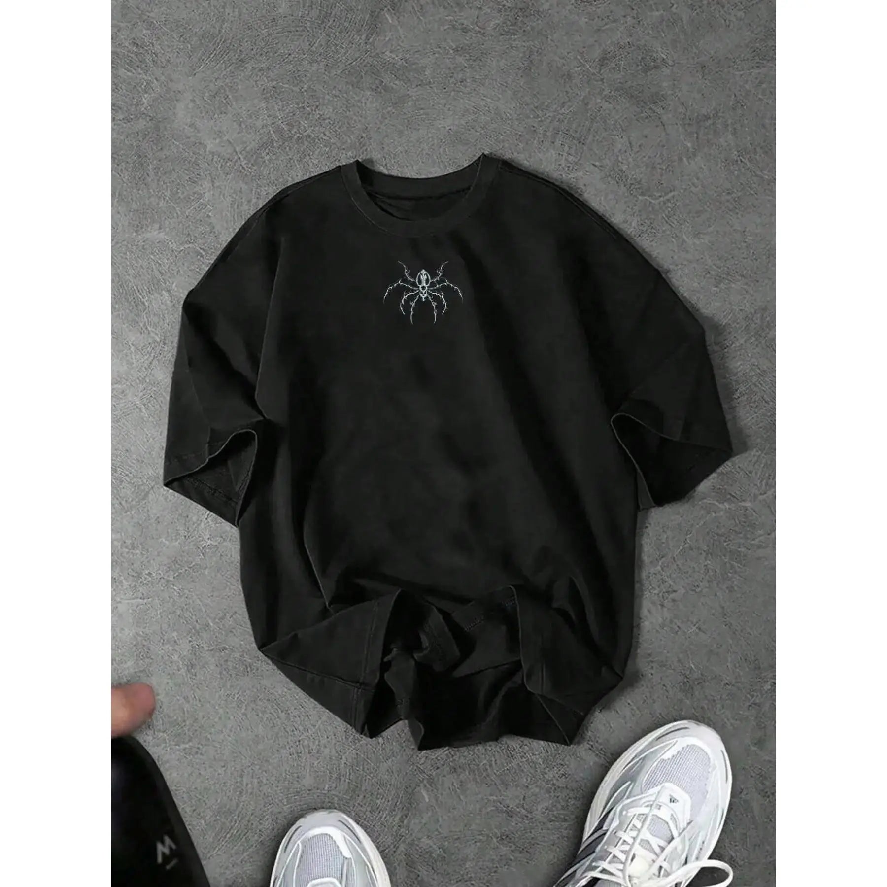 Minimal Line‑Art Spider Chest Print T‑Shirt Sweatshirt Hoodie
