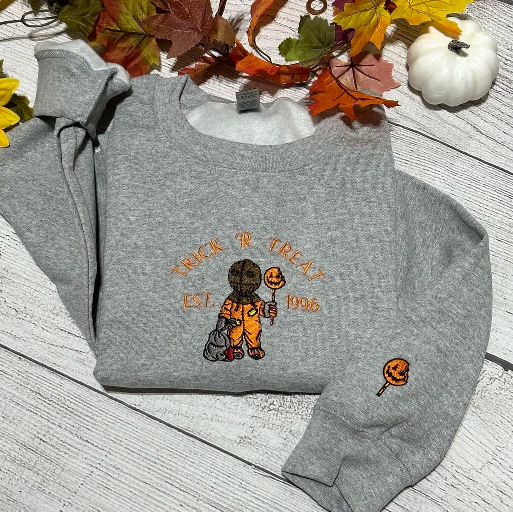 Vintage Halloween Embroidered Crewneck Sweatshirt tee hoodie